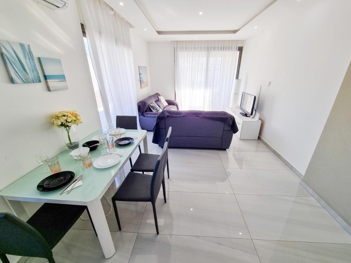 Sea La Vie Seaview Apartment Lárnaca Exterior foto